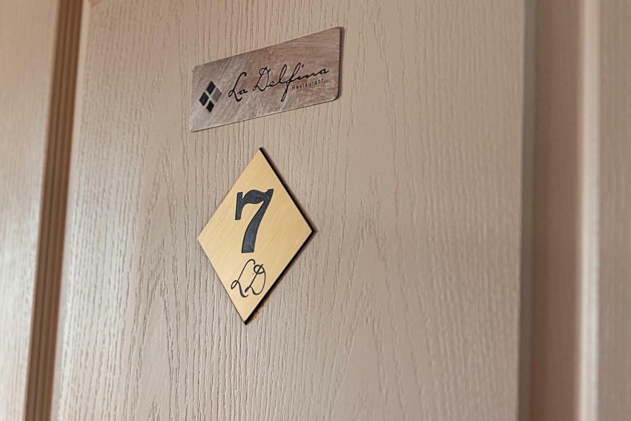 La Delfina Hotel ซานตาโรซา ภายนอก รูปภาพ